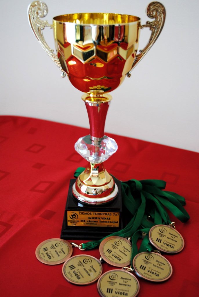 SFL žiemos turnyro 7x7 C diviziono III vietos taurė ir medaliai, 2011 m.